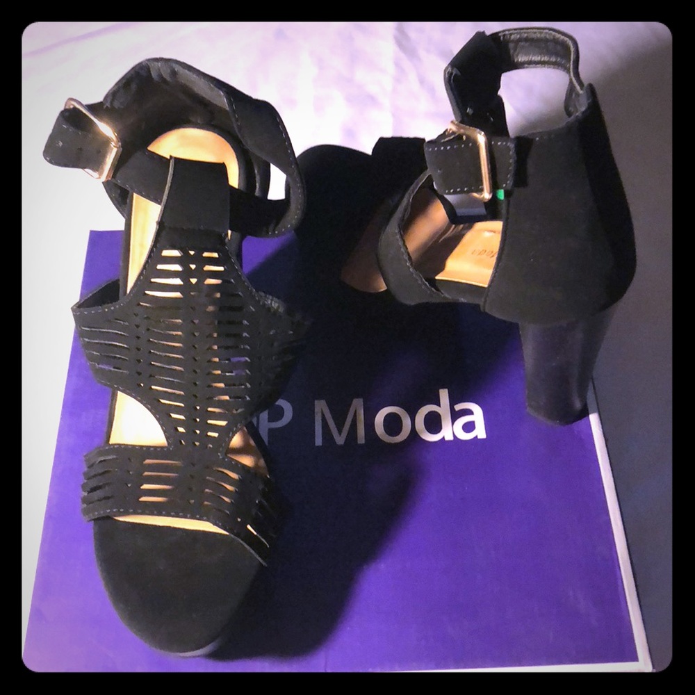 TOP MODA All black block heels